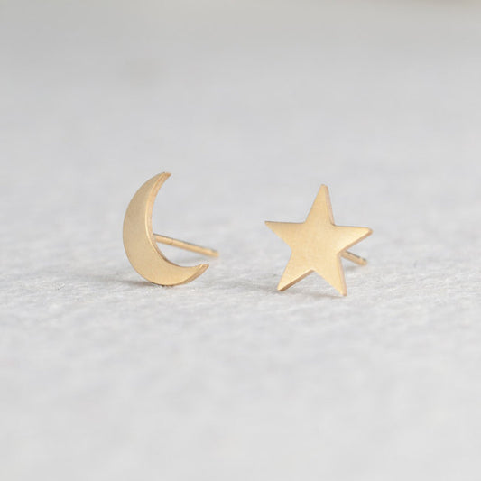 Moon and Star Mismatch Earrings in gold color