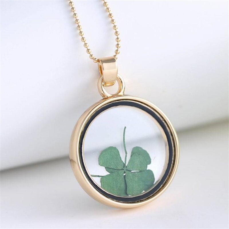 4 leaf clover pendant gold colour